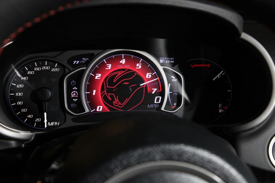  Dodge Viper SRT 2015 года  (фото 12 из 12)